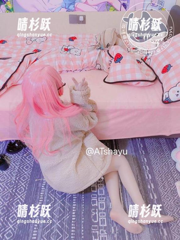 AT鲨 AT鲨私房“红裙”合集,奇怪的风景在跳舞