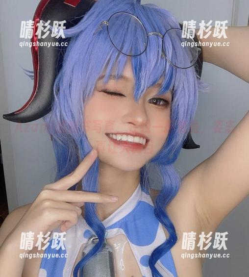 Azami的秘书写真，在线一探究竟，姿态真让人侧目