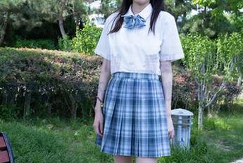 BoBoSocks袜啵啵 - 看到小沫穿体操服高清壁纸，忍不住想给她喝瓶水啊！