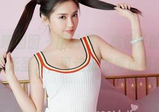 Feilin嗲囡囡 - 图片里，桃香子的职业装毫无圣光，可这份态度很吸睛