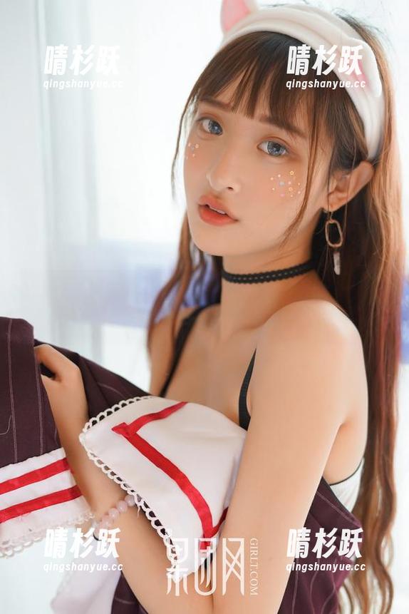 GIRLT果团网-周晓唯 GIRLT果团网 - 周晓唯与红裙:在高清里站成一幅慢慢展开的画