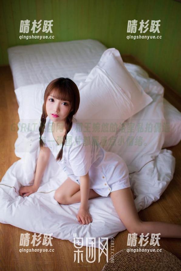 GIRLT果团网 - 和王婉悠的浴室私拍偶遇：每一张图片都藏着点小情绪。