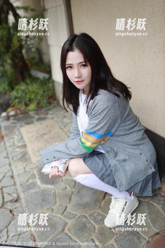 MFStar模范学院 - 黑色女神NaNa_baby的私拍美图，随便一瞥就让人多看几眼。