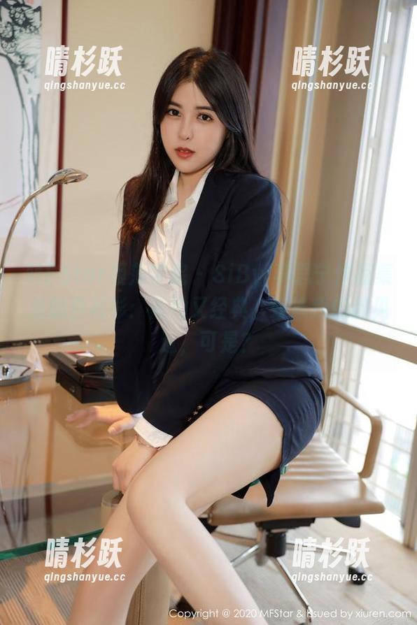 MFStar模范学院 - SiByl李思宁作品集里的白衬衫：简约又经典，好像我们都见过，可是？