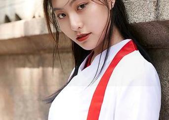 MiiTao蜜桃社 - 缇娜美Tinami的白衬衫：这才是图集中的真实优雅吗？