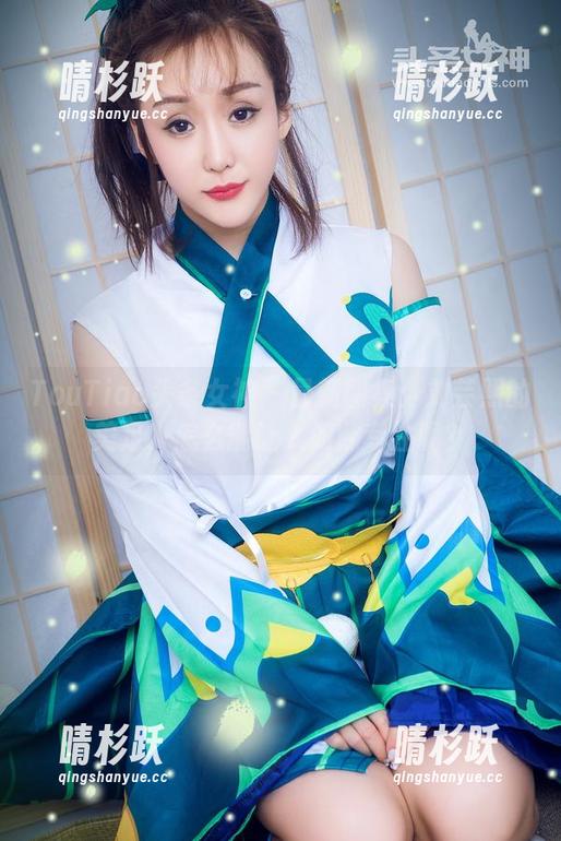 TouTiao头条女神-刘芸熙 TouTiao头条女神 - 最新图集:刘芸熙的美足,怎么能让人如此专注呢?