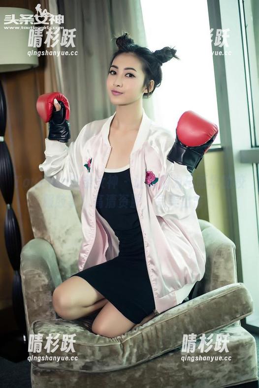 TouTiao头条女神 - 让我们为马丽华的校服鼓掌！高清资源，完美出击！