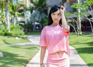 TuiGirl推女郎 - 听说冯雨芝这组御姐私房照，原图身材都快让人跟猪肚想到未来了！