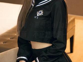 UGirls尤果网 - 夏倪可ella的黑色世界：图包更新，不正经地选一张么？
