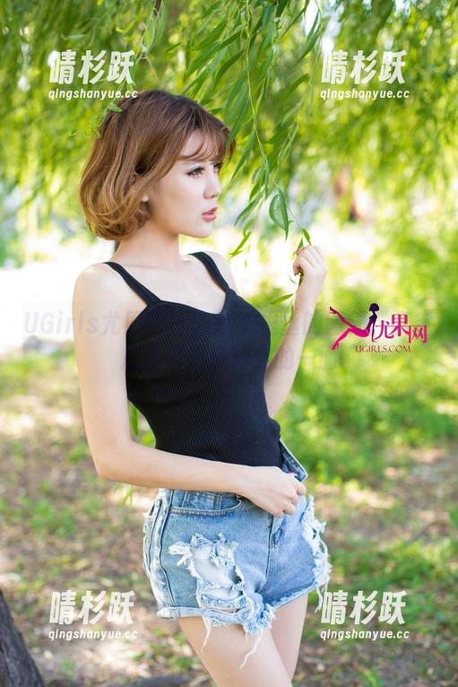 UGirls尤果网 - 穿越裤里丝的图册：李宝儿展现她最真实的一面