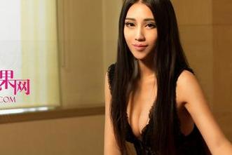 UGirls尤果网 - 萌琪琪，‘女神’作品让我心里浮现一个想法：急需下载！