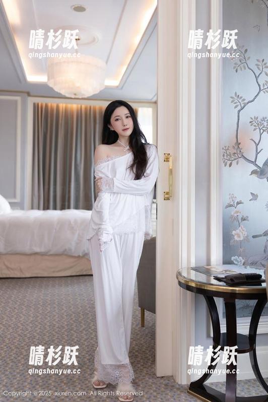 Xiuren秀人网 - 刘婷婷居家合集：看她如何把厨房变成了拍照的天堂！