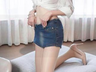 Xiuren秀人网 - 精选写真中的安琪Yee，礼服配得上小剧场，期待各路观众的现场解读！