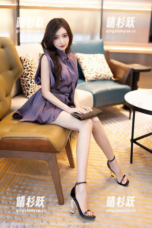Xiuren秀人网 - 宋KiKi写真图册，水手服飘逸，尴尬却又俏皮