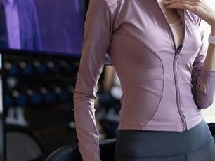 Xiuren秀人网 - 张优ayoyo的女仆全套：看到图片我差点以为自己在拍广告？