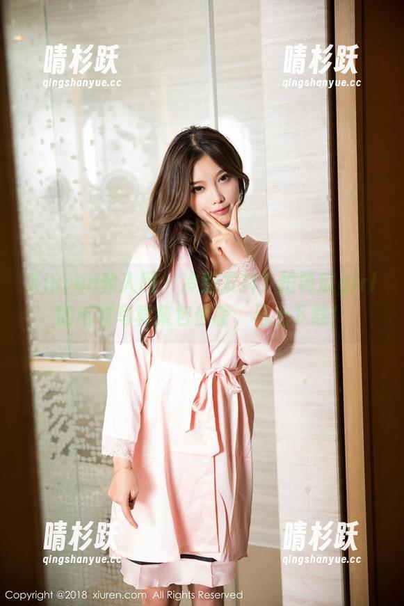 Xiuren秀人网-拍黄瓜girl Xiuren秀人网 - 冷到发抖?拍黄瓜girl的毛衣写真集包你暖,马上下载!