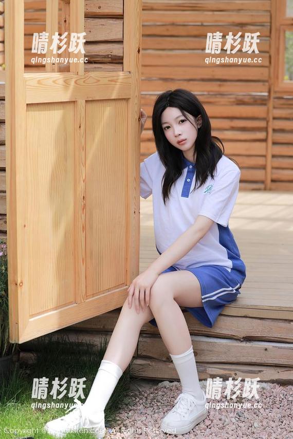Xiuren秀人网 - 杳杳高跟鞋，李丽莎的作品集，分享一下脚后跟的痛与美，惹得我不禁感叹。