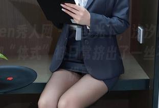 Xiuren秀人网 - 无圣光下，汐汐baby的瑜伽“体式”被日常挤出了一丝不苟的优雅