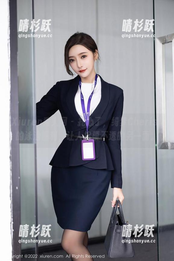 Xiuren秀人网-绮梦Cherish Xiuren秀人网 - 扎心了,绮梦Cherish的泳池福利,让人捉摸不透的另一面。