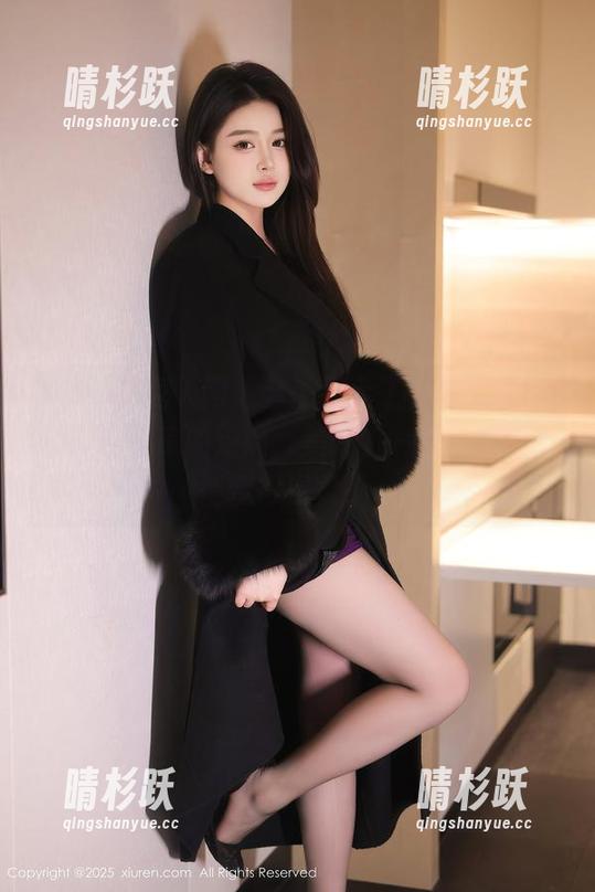 Xiuren秀人网-陈梵妮Fanny Xiuren秀人网 - 套图展示了,陈梵妮Fanny在居家的点滴,美好的一切好像都悄悄变得温柔了。