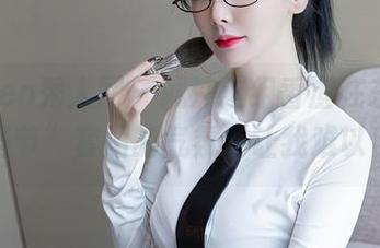 Xiuren秀人网 - 就冲这组香澄在东京“万圣节”套图的气氛，让我难以自拔