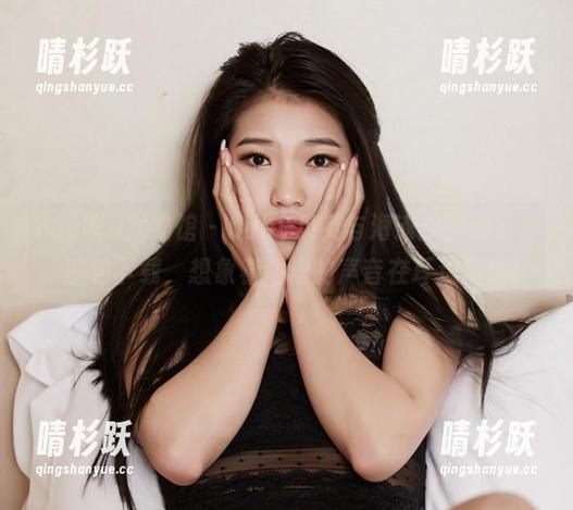 YouWu尤物馆 - baby贝贝与海滩的灵动时刻，图包下载，想象着海浪的声音在耳边回荡！