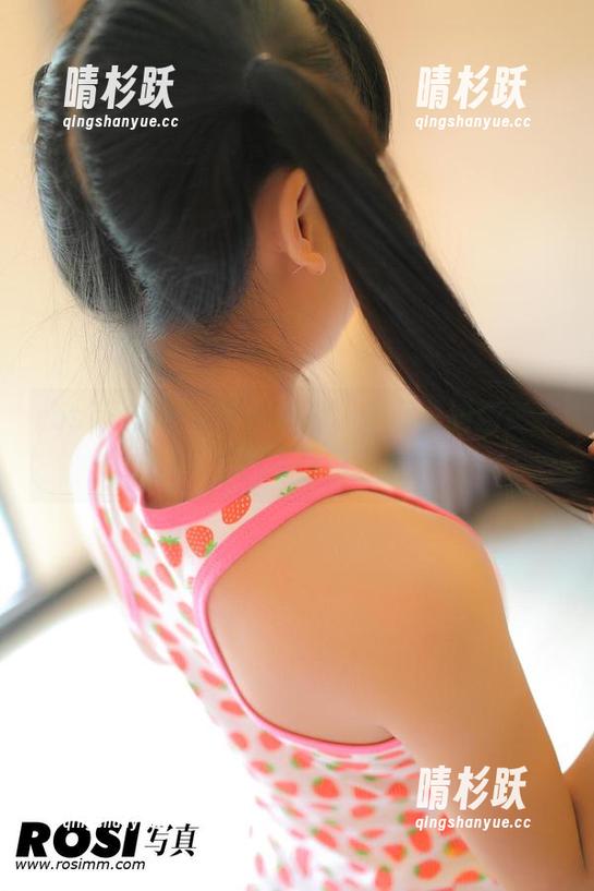 rosi-小莉 rosi - 小莉的户外私拍,美图里的精彩不需要P图来保驾护航。