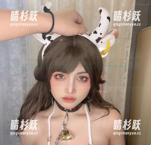 图片里的校服vibe，一笑芳香沁携手青春岁月！