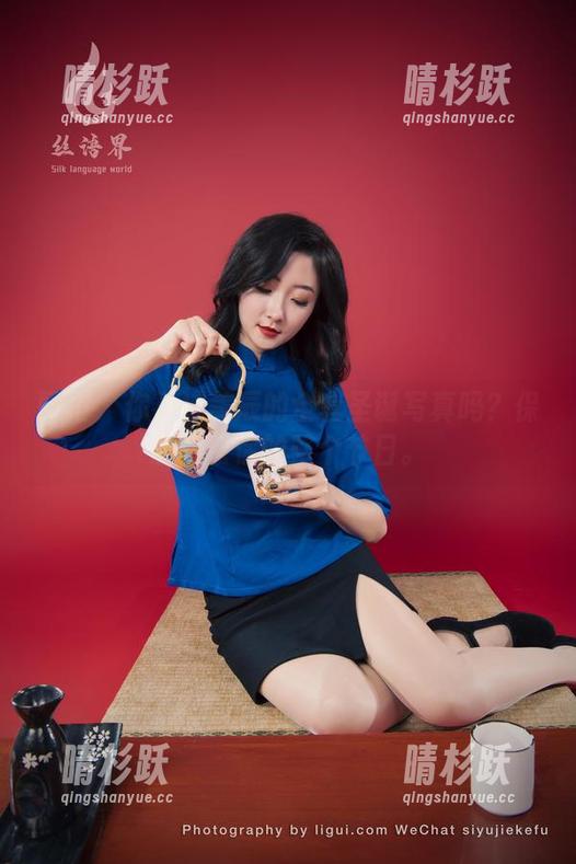 丽柜-美辰 丽柜 - 你看过美辰的全套圣诞写真吗?保证颠覆你的整个节日。