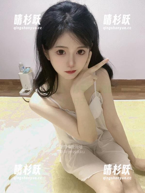 先来一张高清壁纸，再聊倦倦喵的吊带白丝小日子