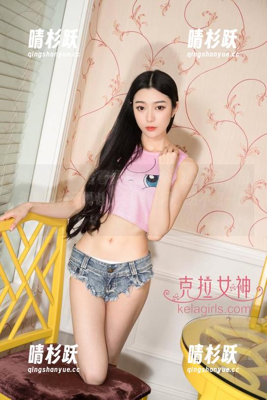 克拉女神-僮僮 克拉女神 - 借着僮僮私房泳池的光芒,图包里的样子真让人想喝一杯,想不想一起?