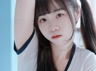 原图来啦！可可小白兔的电车上女高中生，壁纸也太好看了吧。