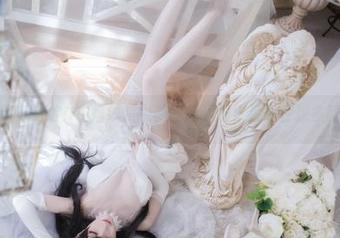 看见在下萝莉控ii在婚纱照中美得像素描，没忍住想多瞟几眼！