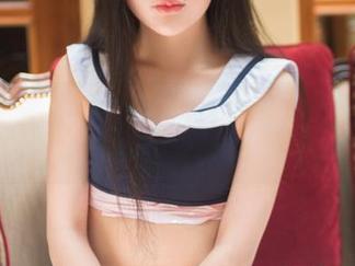 头条女神 - 白衬衫搭配什么？不如先看筱溪的福利图集吧