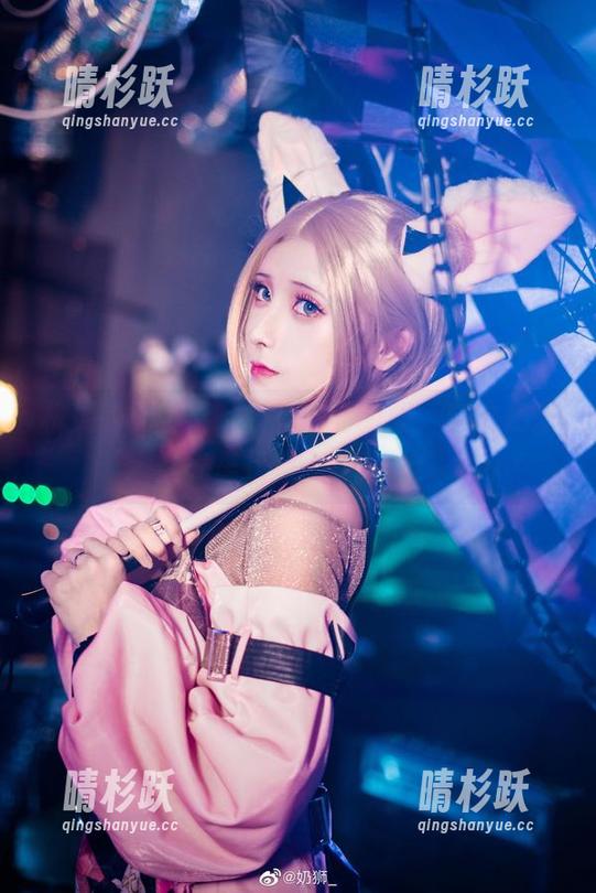 机灵的奶狮不咬人和她的制服，真的在无圣光里找到了新天地！