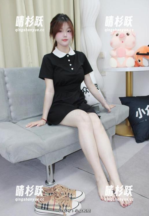 小众视觉 - 小薯条在连衣裙里的超高清正面，快来见证她的衣架子人生！