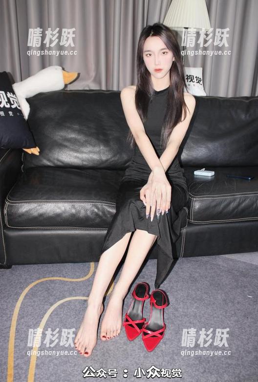 小众视觉 - 双人写真精选，彤彤带你玩转镜头，撩人不容易，但她做到了。