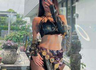 微密圈 - 小玉吃果冻的私房摄影：天花板的视角也被俘虏了吧？