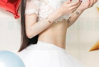 尤果网 - 草率入镜？张芷昕的原图让套装也变得微妙