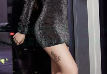 尤物馆 - 叉烧包你吃过吗？FoxYini孟狐狸妹妹写真合集竟然有点类似哦！