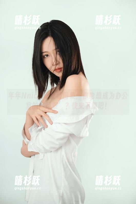 年年Nnian职业装图集：你也想成为办公室的‘风景’？快来下载吧！