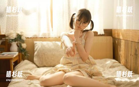 幼水铃衣 幼水铃衣的私房图集——当Miku来敲门,突然就想起了童年反转剧。
