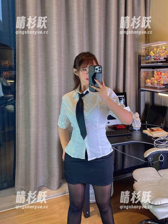 微密圈 - 不走心也有趣，张思允nice日常图包，随便翻翻。