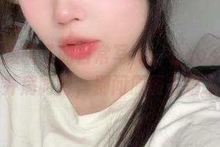 是一只废喵了的日常写真，让cos和美食并肩而行，别问原图去哪了