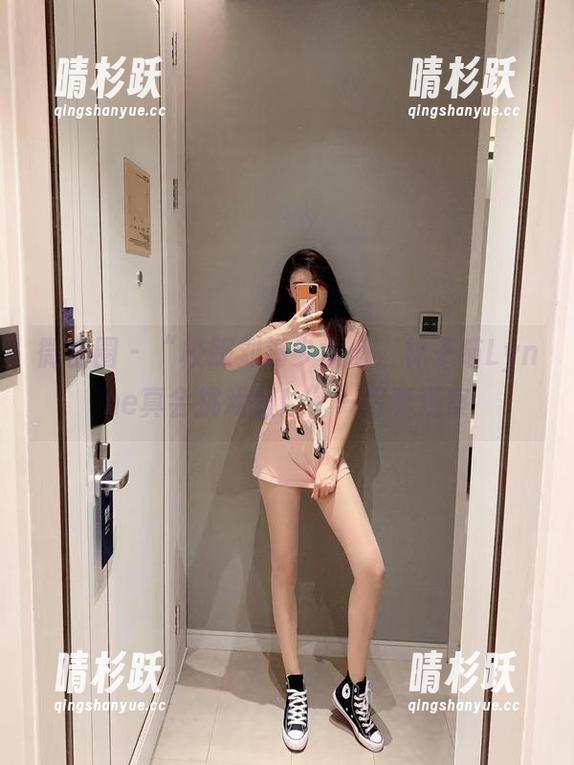 林子喵Lynne 微密圈 - “校服刘海少女心,林子喵Lynne真会挑戏服!”—写真观察