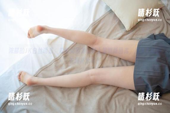 森萝财团 浓郁的JK白丝诱惑,森萝财团为你献上清晰版图库,探险之前得先喝杯水呢!