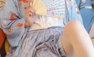 一份不可思议的资源，森萝财团的JK黑丝美足，让我们轻松聊聊这些美腿！