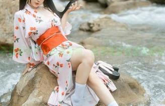 免费获取樱井宁宁的美脚照，结果我却在想她的鞋子。