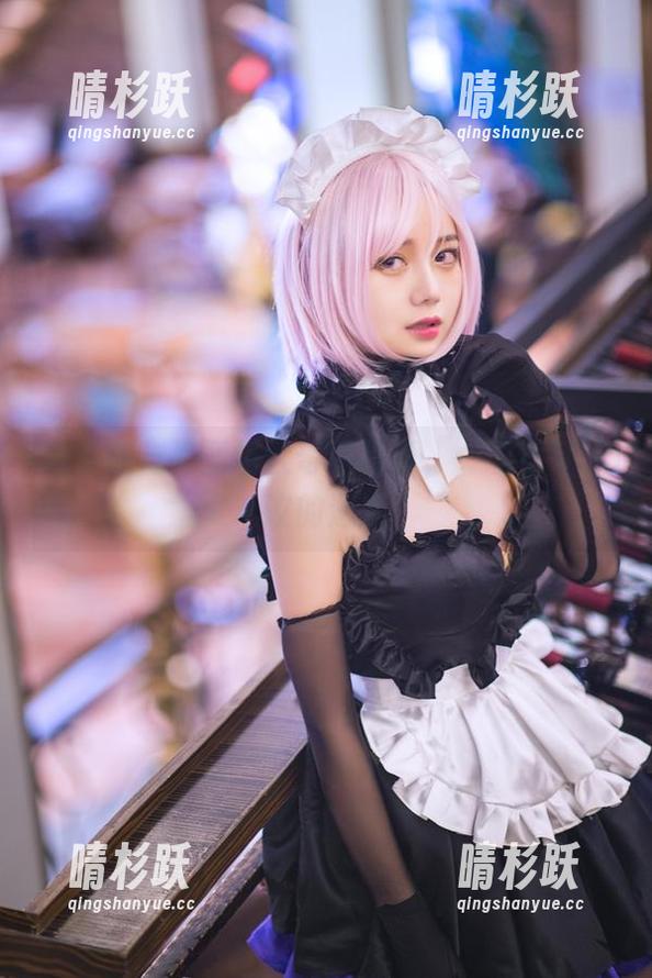 水手服与洛丽塔大哥的写真，一场不可思议的邂逅