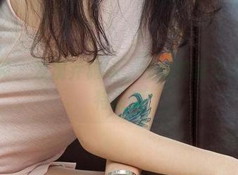 爱尤物 - 发现乔雅冰，在线获取女神的独特资源